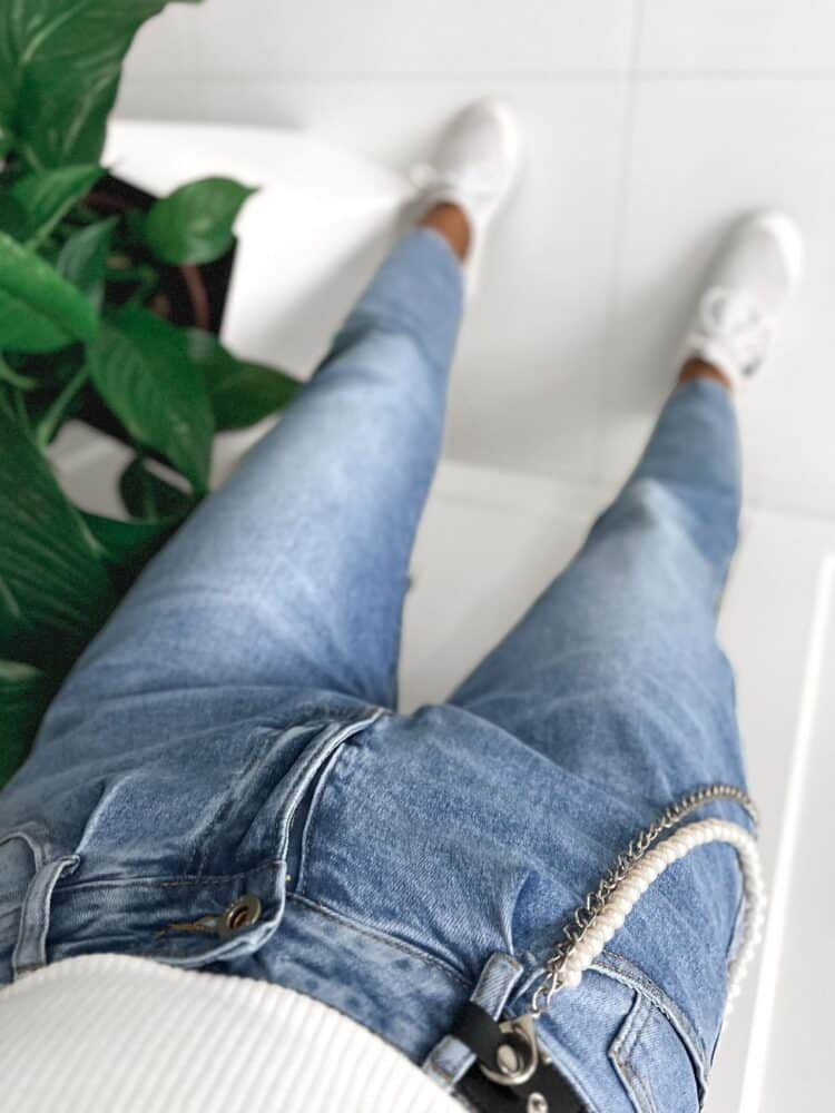 M Sara boyfriend jeans with decorative belt