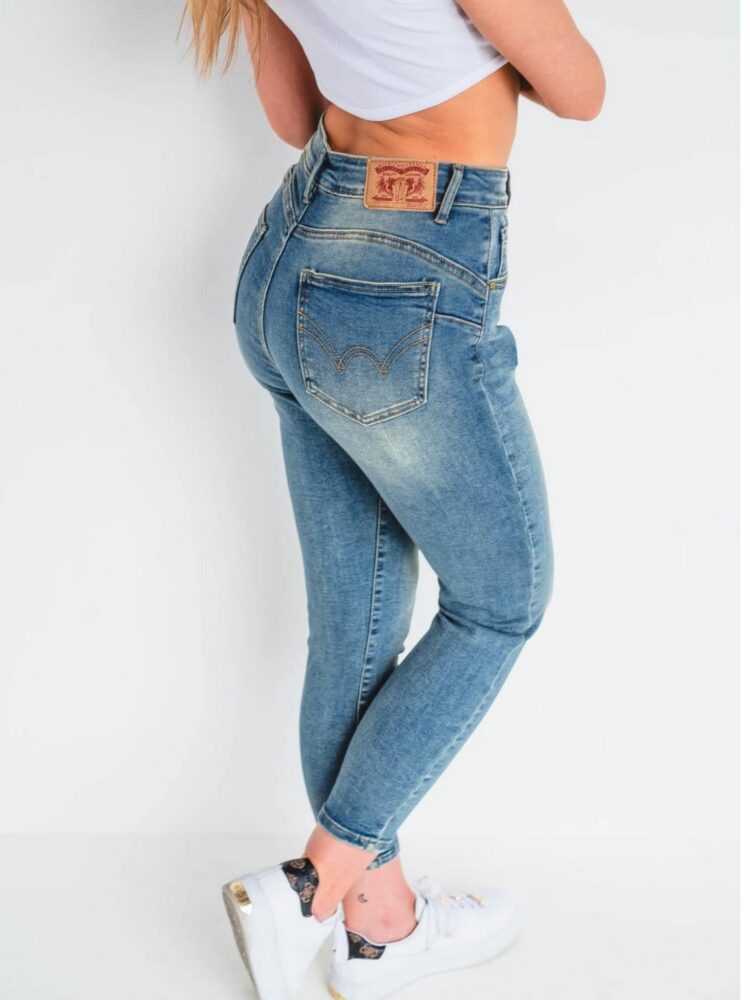 M Sara Push Up Boyfriend Jeans