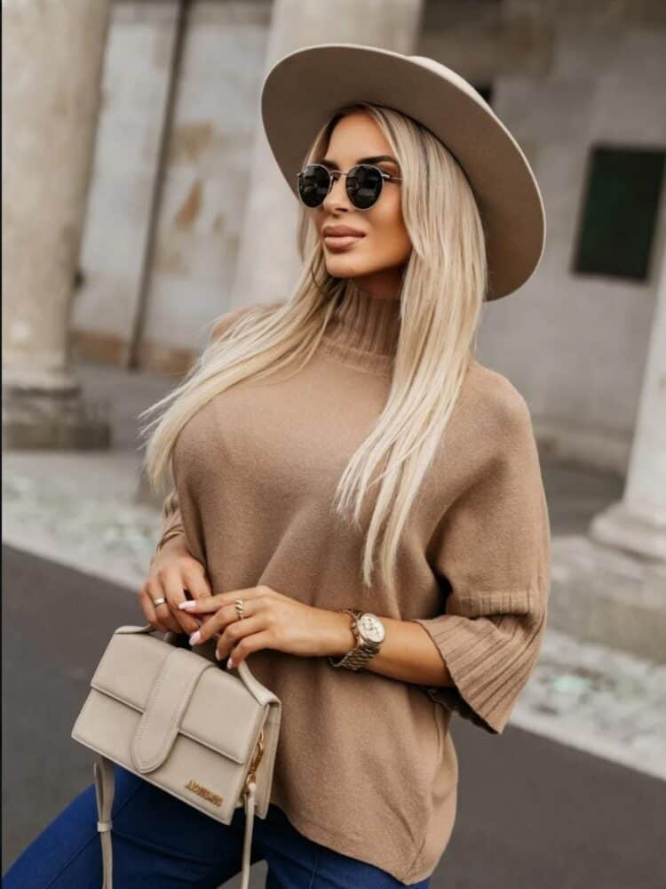 Soft turtleneck with short sleeves summer colours