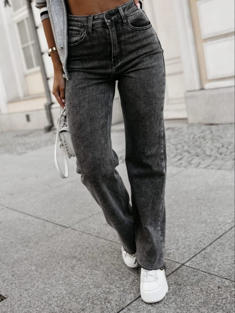 Jeans with flared legs