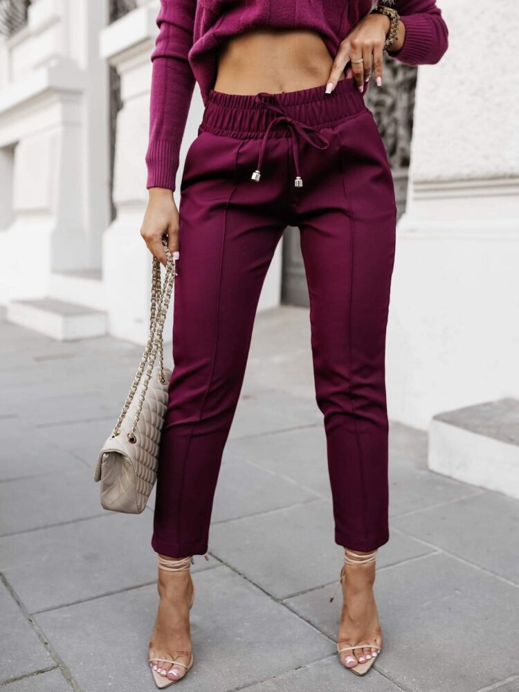 Elegant sports trousers with elastic band