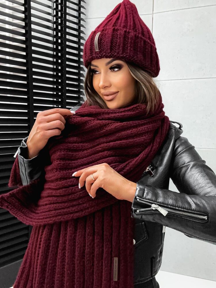 Hat and scarf set