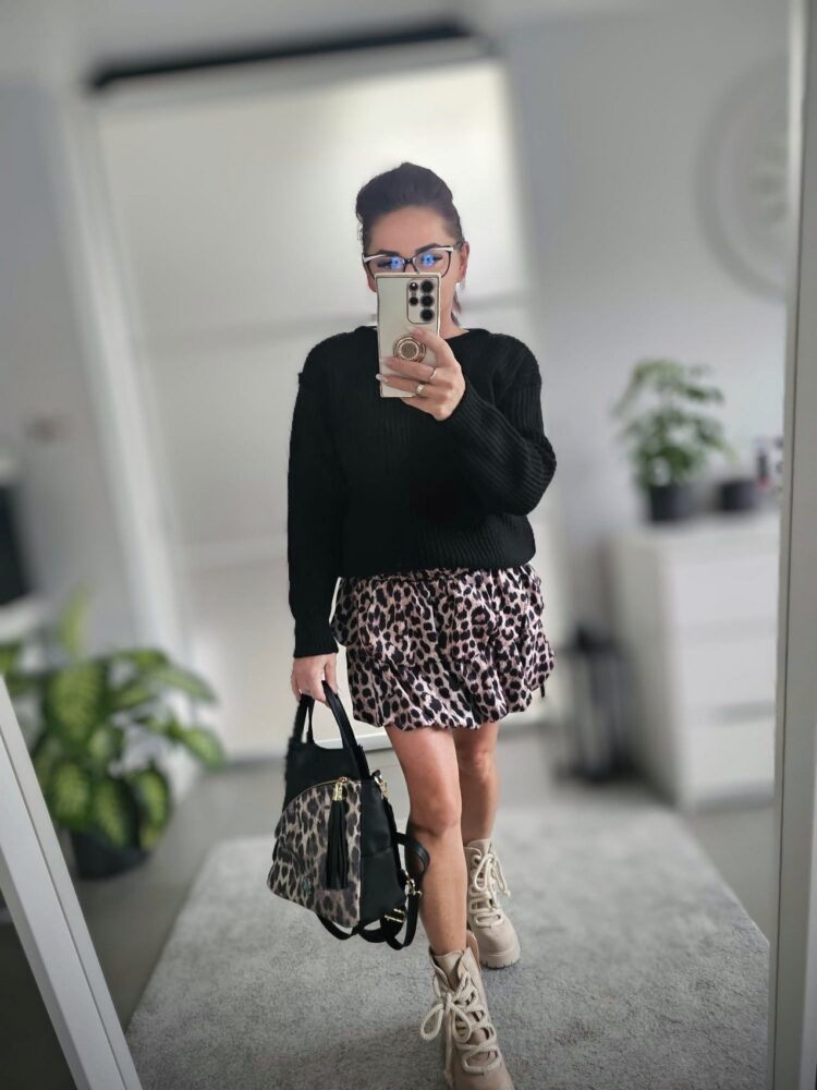 Leopard skirt on elastic