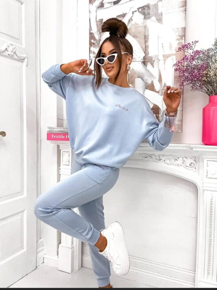 Sweatshirt and trouser set called butterfly